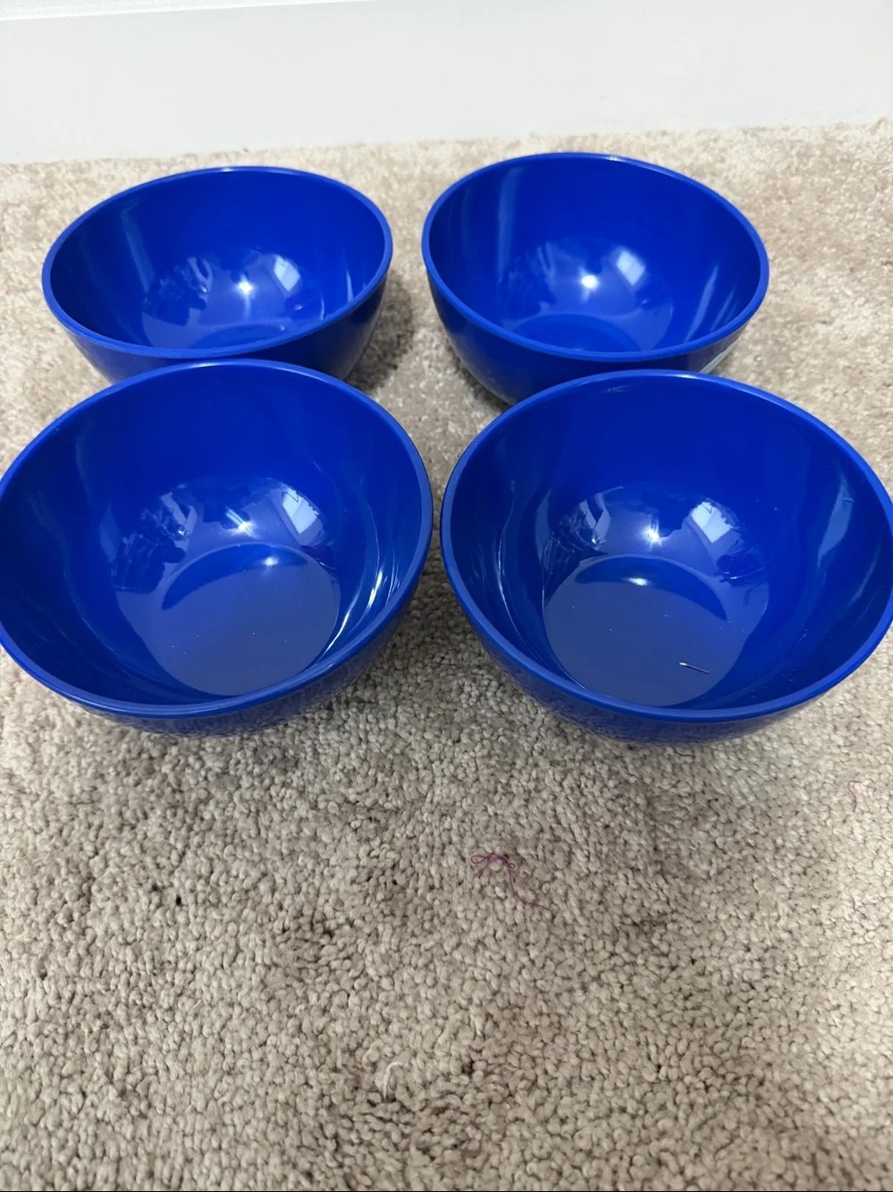NWT Set of 4 Bright Blue Plastic Bowls